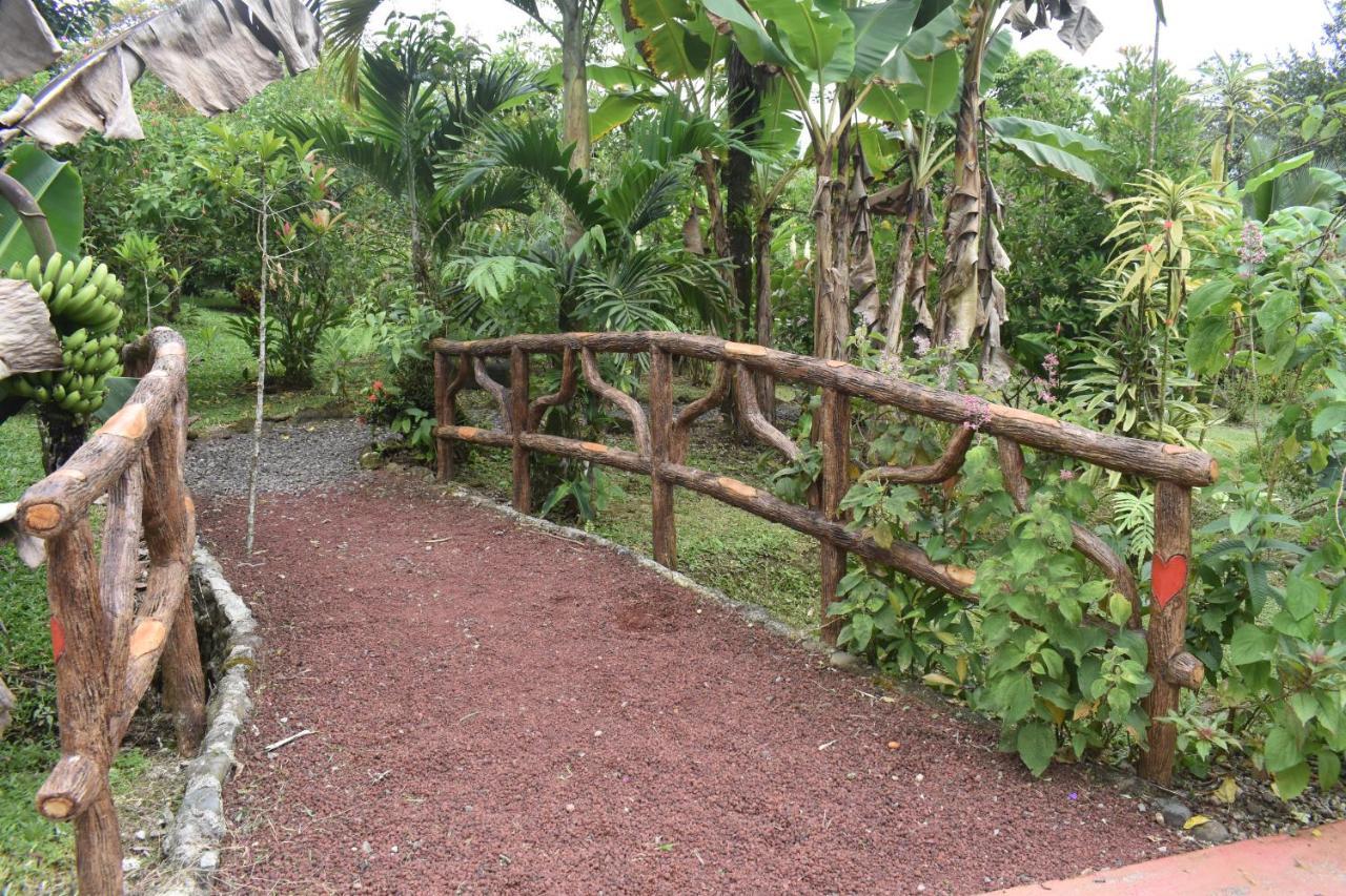 Hotel Roca Negra Del Arenal La Fortuna Luaran gambar